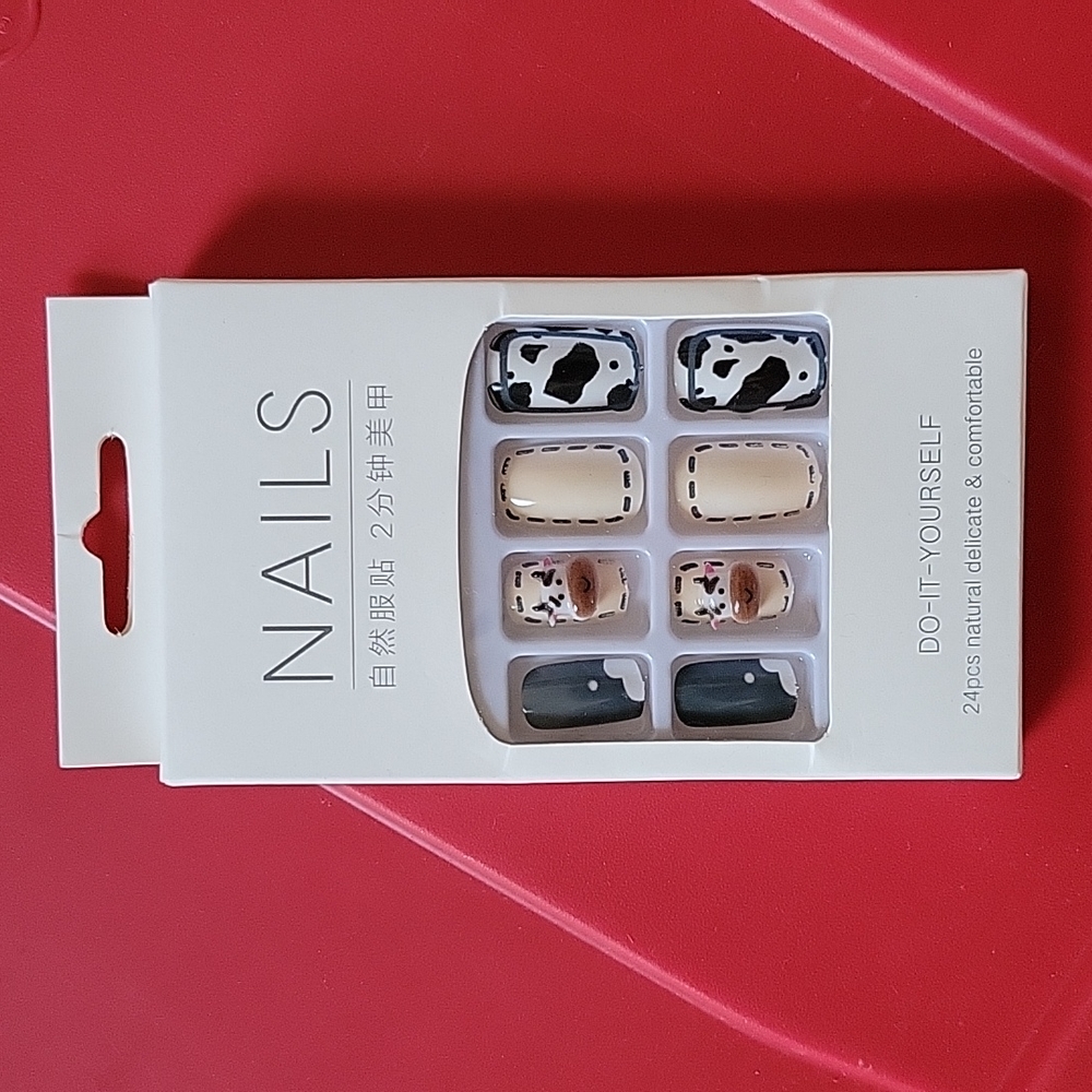 NIB Cow themed Press-on Fake Nails - Super Cute!! - Picture 2 of 5